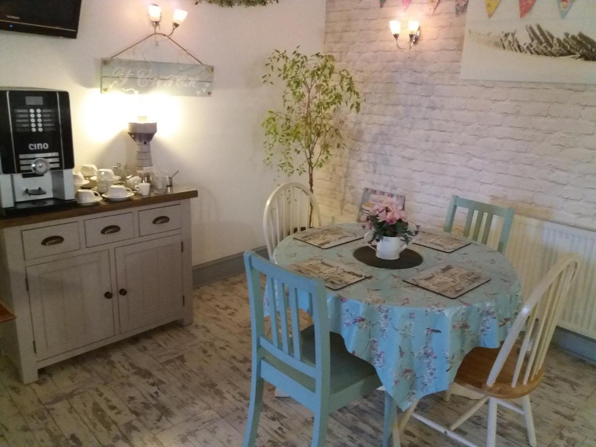 The Pembrey Country Inn Ngoại thất bức ảnh